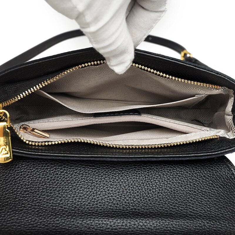 Image of the Bag Eleanor – an elegant handbag with a timeless design and modern accents, ideal for both casual and formal occasions.

