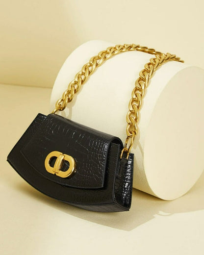 Image of the Bag Layde – a structured and elegant handbag designed for modern women seeking style, confidence, and practicality.

