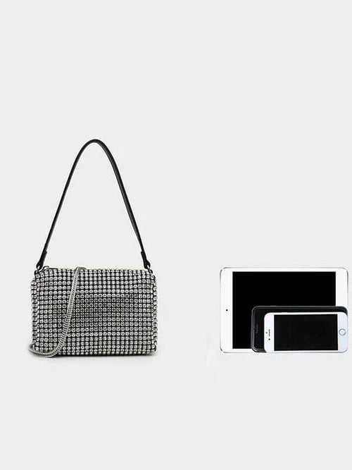 Bag Turim – a structured, modern handbag with clean lines and a sophisticated silhouette.

