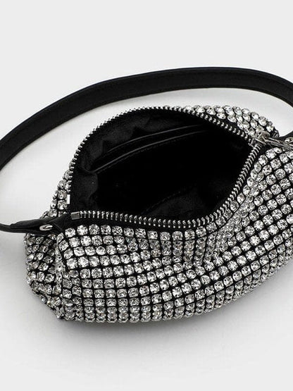 Bag Turim – a structured, modern handbag with clean lines and a sophisticated silhouette.

