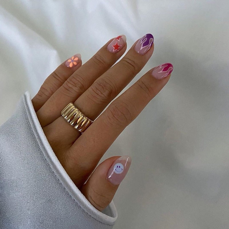 Image of the Bijoux Ring – a stylish and modern ring with minimalist elegance, perfect for everyday wear or layering with other pieces.

