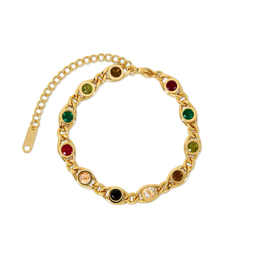 Image of the Chloé Bracelet – a delicate 18K gold stainless steel bracelet with a feminine, minimalist design perfect for everyday sophistication.

