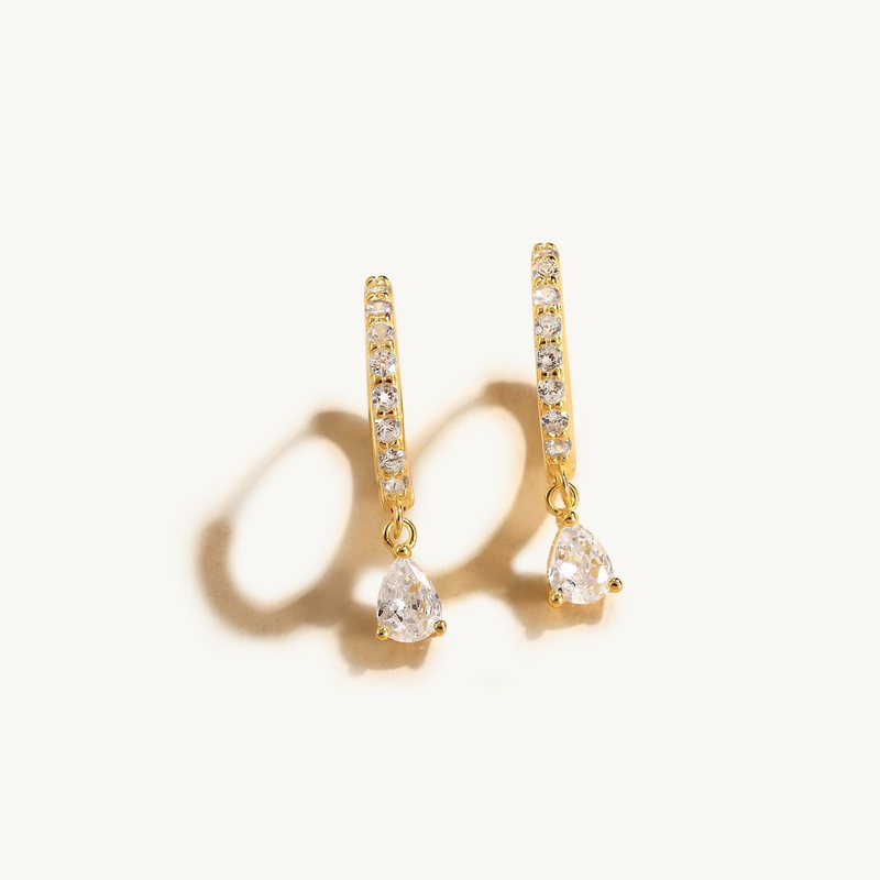 Elise Earring Set, an elegant and versatile jewelry set perfect for adding sophistication and style to any look.